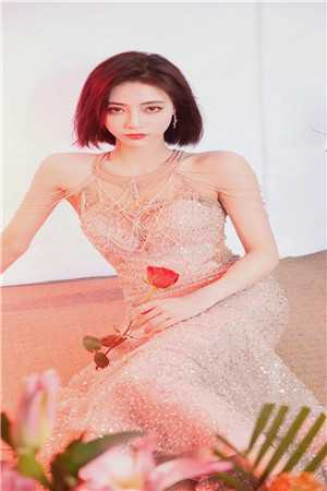 毕业后，他绑定了魅力值系统精彩