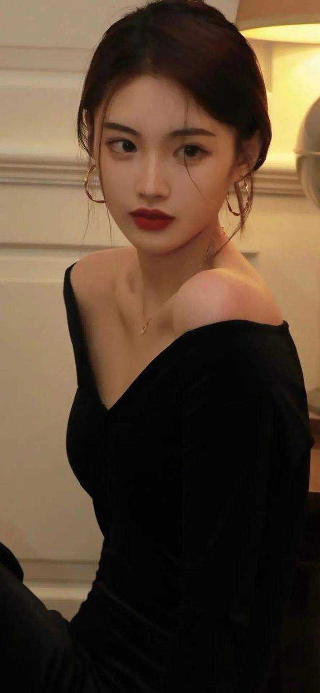 少妇的致命引诱，乖，爬过来！广告+结局