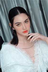 春风不见桃花笑好书