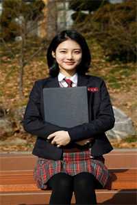 七零：带灵泉随军专治不服和不孕畅销巨著