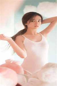 离婚五年再重逢，前夫失控求上位爆火全网