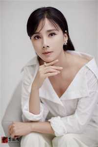 五一出游，男友为讨女团员开心执意野外攀岩苏念年溪溪全文免费