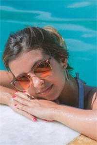 上司在救护车上沿途拍照耽误40分钟，得知真相后她悔疯了全文章节