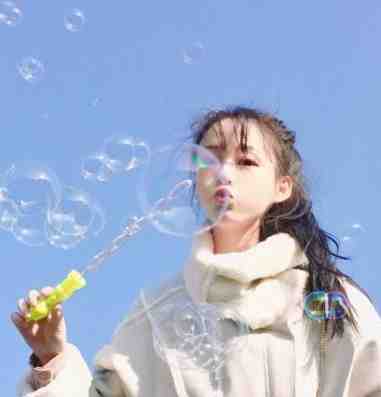 何必沾染愁滋味by