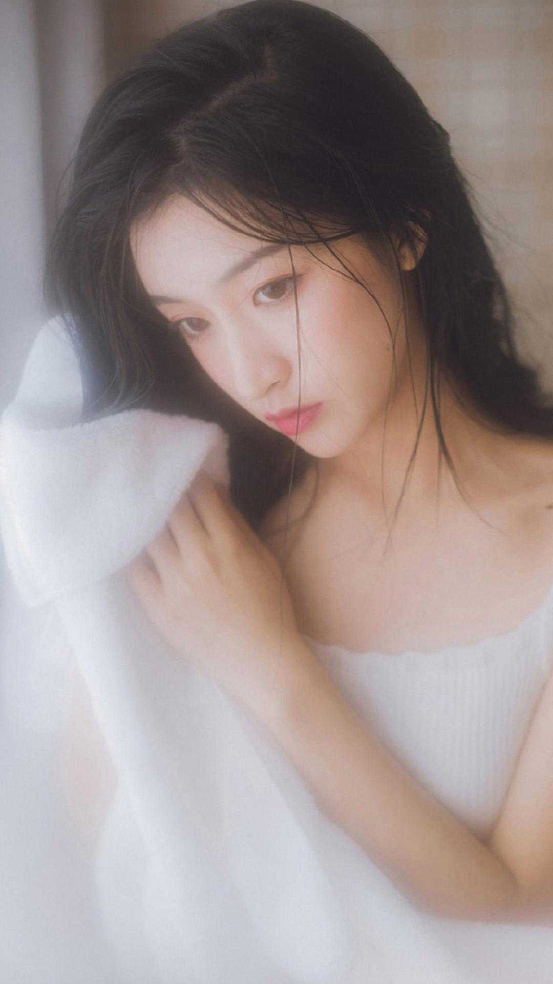 把房子让给妹妹住后，邻居们都后悔疯了爆火全网