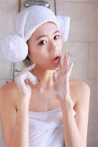 丈夫身上的痘痘被人抠了精彩