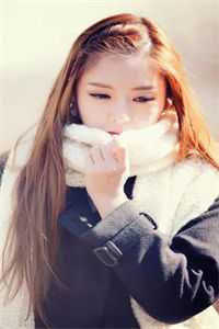 春吻寒木，只花破雪笔趣阁