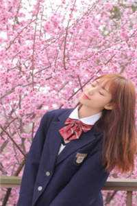 女友被玷污成了精神病，我却选择了沉默爆火全网