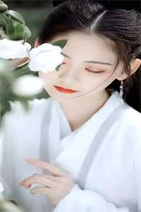 圣诞被离婚，跨年当富婆完本