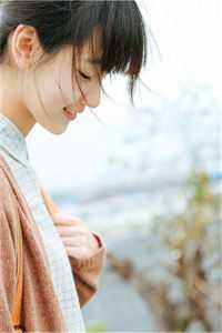 相亲失败后，我连砸十八辆迈巴赫好书